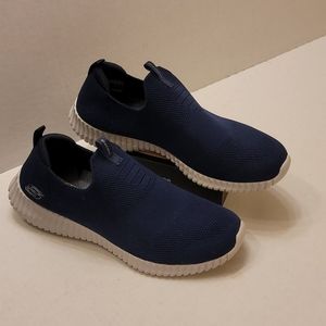 Skechers Air-cooled slip on men's shoes size 9.5